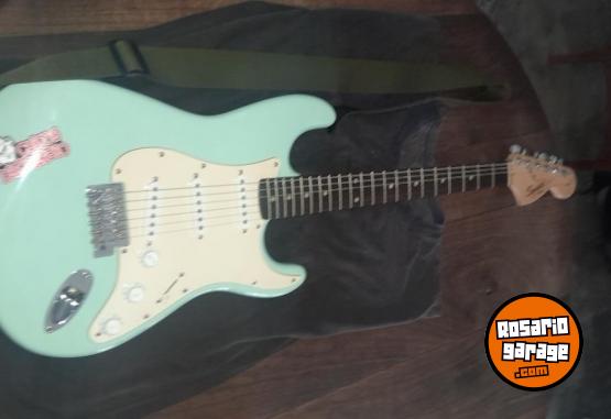 Instrumentos Musicales - Guitarra el�ctrica squier by fender stratocaster - En Venta