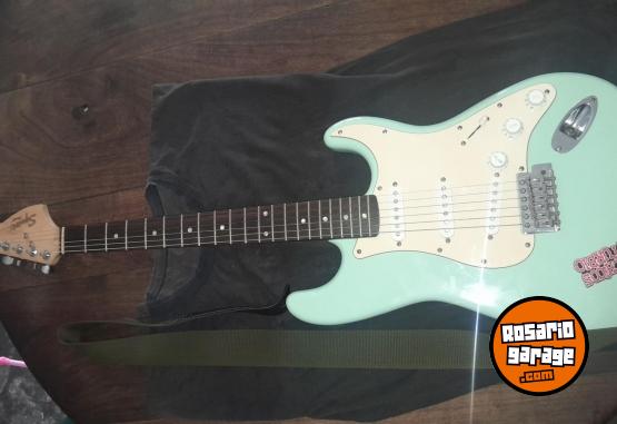 Instrumentos Musicales - Guitarra el�ctrica squier by fender stratocaster - En Venta