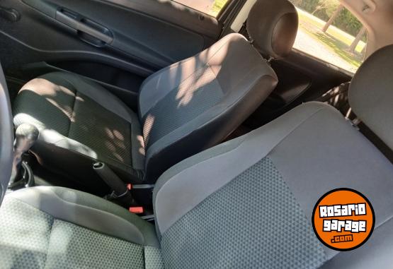 Autos - Volkswagen Gol trend 2017 Nafta 103000Km - En Venta