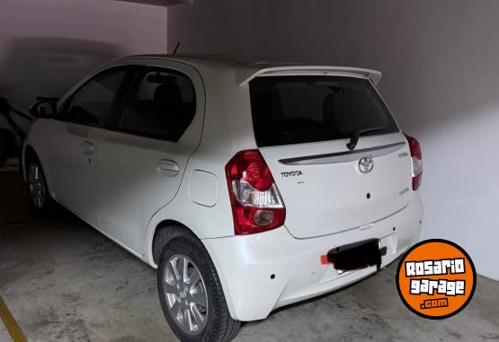 Autos - Toyota Etios 2016 Nafta 107000Km - En Venta