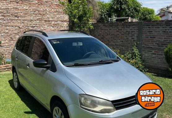 Autos - Volkswagen Suran sedan 5 ptas 2010 Nafta 217000Km - En Venta