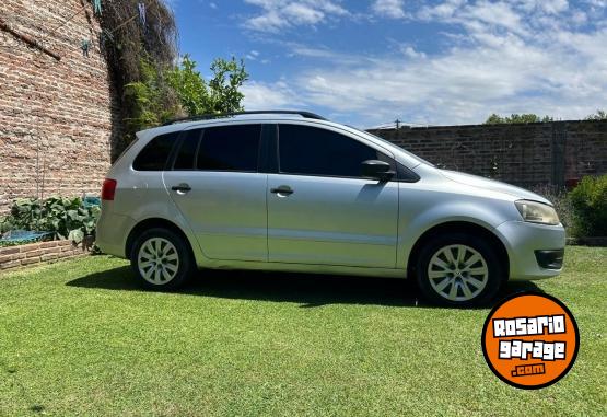 Autos - Volkswagen Suran sedan 5 ptas 2010 Nafta 217000Km - En Venta