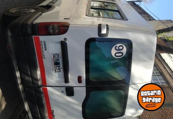 Camionetas - Renault Máster mini bus 2008 Diesel 444444Km - En Venta