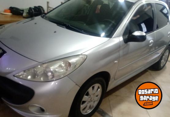 Autos - Peugeot 207 2009 Nafta 188000Km - En Venta