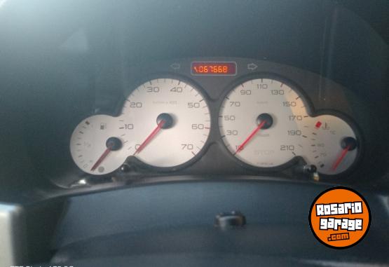 Utilitarios - Citroen Berlingo xtr 2015 Nafta 67000Km - En Venta