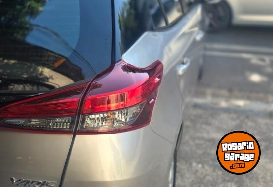 Autos - Toyota YARIS XLS 2019 Nafta 74800Km - En Venta