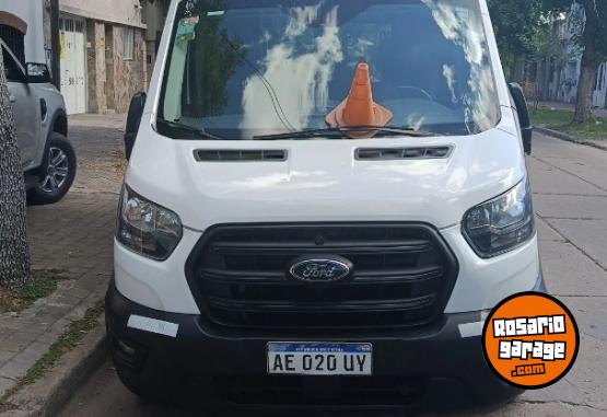 Utilitarios - Ford Transi 2020 Diesel 140000Km - En Venta