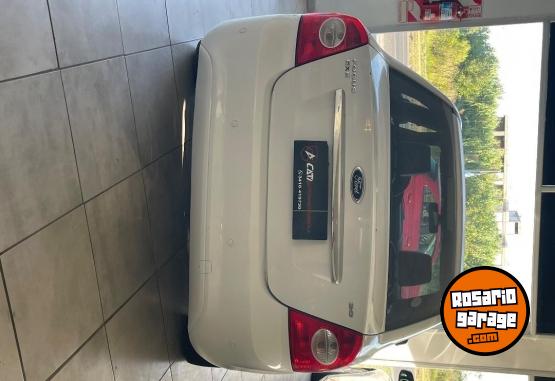 Autos - Ford Focus Gia 2.0 2013 GNC 135000Km - En Venta