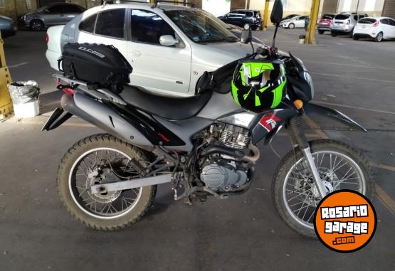 Motos - Zanella Zr 250 2023 Nafta 11000Km - En Venta