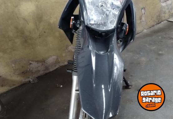 Motos - Zanella Zr 250 2023 Nafta 11000Km - En Venta