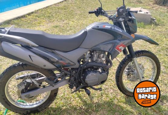 Motos - Zanella Zr 250 2023 Nafta 11000Km - En Venta