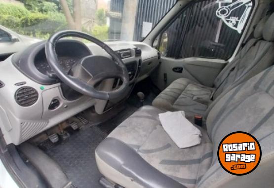 Utilitarios - Renault Máster 2004 Diesel 400000Km - En Venta