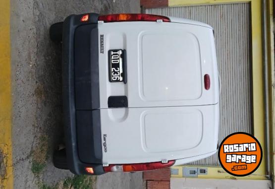 Utilitarios - Renault KANGOO 2010 GNC 245000Km - En Venta