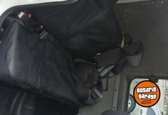 Utilitarios - Renault KANGOO 2010 GNC 245000Km - En Venta