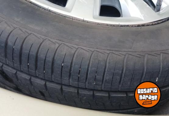 Autos - Volkswagen Suran 2014 Nafta 146000Km - En Venta