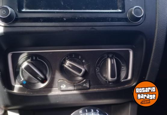 Autos - Volkswagen Suran Highline 2018 Nafta 72000Km - En Venta