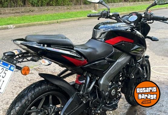 Motos - Bajaj rouser ns 200 2025 Nafta 4000Km - En Venta