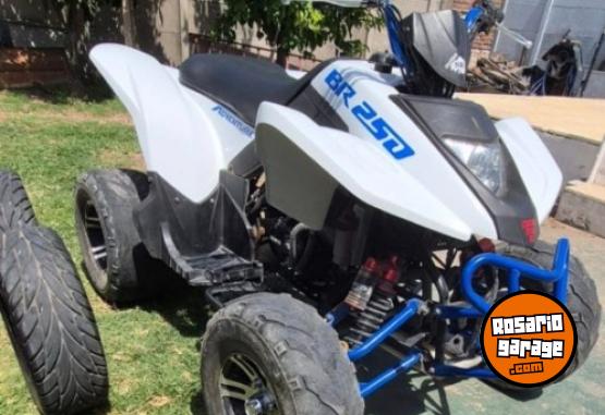 Cuatris y UTVs - Otra marca Brava aventura 250 2014  3000Km - En Venta