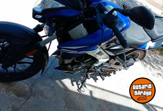 Motos - Bajaj Rouser 2023 Nafta 24000Km - En Venta