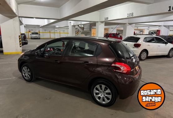 Autos - Peugeot 208 Active 2013 Nafta 107000Km - En Venta