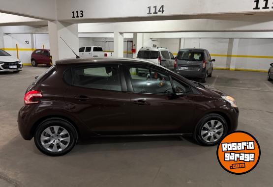 Autos - Peugeot 208 Active 2013 Nafta 107000Km - En Venta