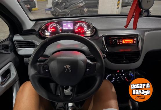 Autos - Peugeot 208 Active 2013 Nafta 107000Km - En Venta