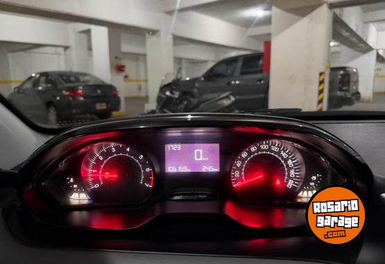 Autos - Peugeot 208 Active 2013 Nafta 107000Km - En Venta