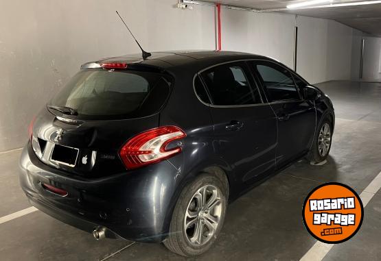 Autos - Peugeot 208 feline 2014 Nafta 195000Km - En Venta