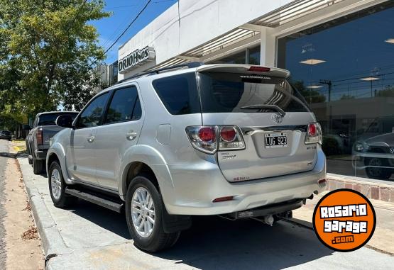 Camionetas - Toyota SW4 3.0 TDI 5 A/T 7 AS 2013 Diesel 249000Km - En Venta