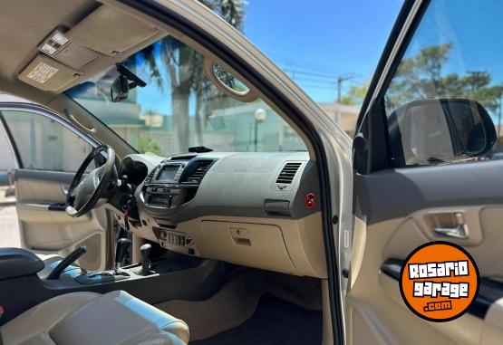 Camionetas - Toyota SW4 3.0 TDI 5 A/T 7 AS 2013 Diesel 249000Km - En Venta