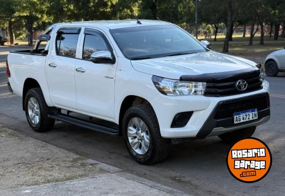 Camionetas - Toyota Hilux 2024 Diesel 6800Km - En Venta