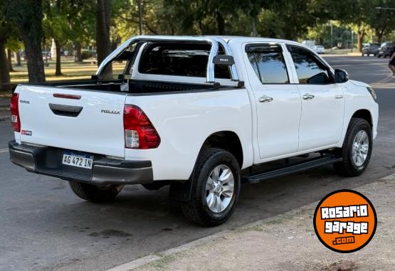 Camionetas - Toyota Hilux 2024 Diesel 6800Km - En Venta