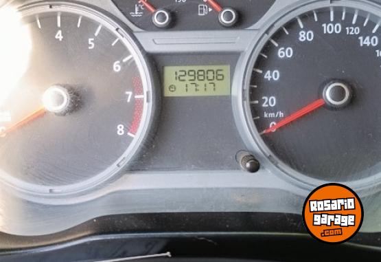 Autos - Volkswagen Gol trend 2010 Nafta 137000Km - En Venta