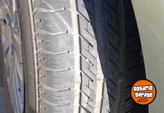 Autos - Volkswagen Gol trend 2010 Nafta 137000Km - En Venta