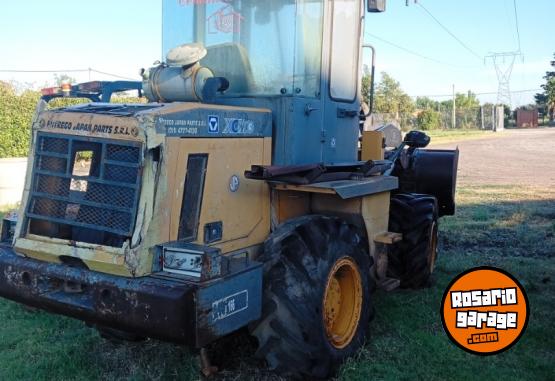 Camiones y Gr�as - Lote Autoelevador, Pala Frontal , Tanque de Agua - En Venta