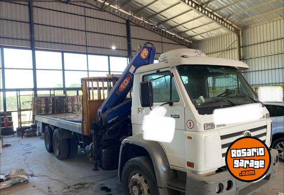 Camiones y Gr�as - Cami�n Balanc�n Con Hidrogrua Pm - En Venta