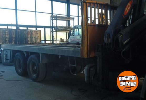 Camiones y Gr�as - Cami�n Balanc�n Con Hidrogrua Pm - En Venta