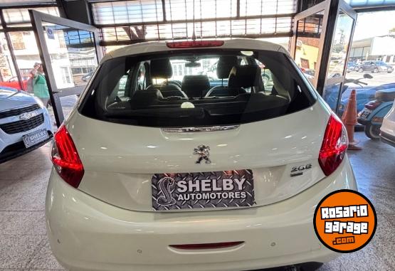 Autos - Peugeot 208 2016 Nafta 73000Km - En Venta