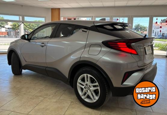 Autos - Toyota C-HR 2020 Electrico / Hibrido 102000Km - En Venta