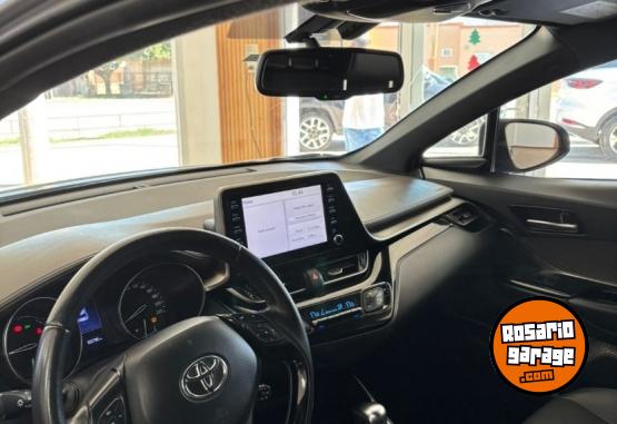 Autos - Toyota C-HR 2020 Electrico / Hibrido 102000Km - En Venta