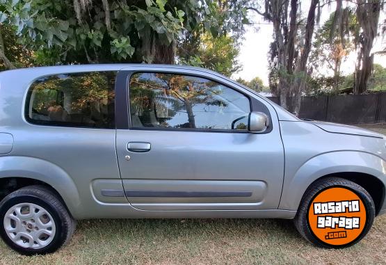 Autos - Fiat UNO ATTRACTIVE 2011 Nafta 126000Km - En Venta