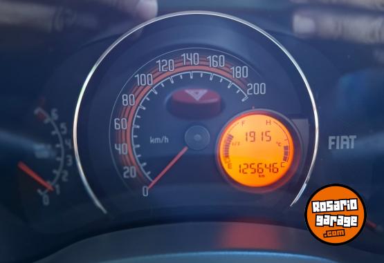 Autos - Fiat UNO ATTRACTIVE 2011 Nafta 126000Km - En Venta