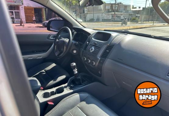 Camionetas - Ford Ranger Limited 3.2 4x4 2014 Diesel 145000Km - En Venta