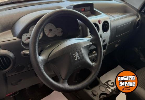 Utilitarios - Peugeot Partner Furgon 2017 Diesel 150000Km - En Venta