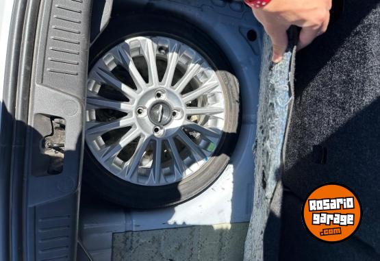 Autos - Ford fiesta 2014 Nafta 125000Km - En Venta