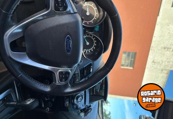 Autos - Ford fiesta 2014 Nafta 125000Km - En Venta