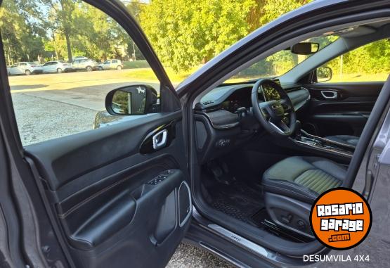 Camionetas - Jeep COMMANDER 2024 Diesel 20000Km - En Venta