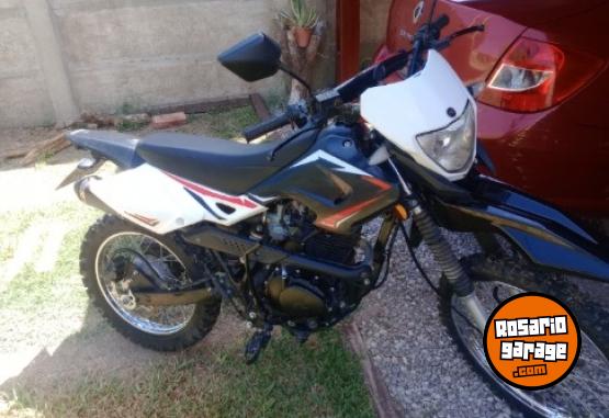 Motos - Motomel Skua 125 xtreme 2019 Nafta 7900Km - En Venta
