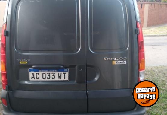 Utilitarios - Renault Kangoo 2017 GNC 190000Km - En Venta