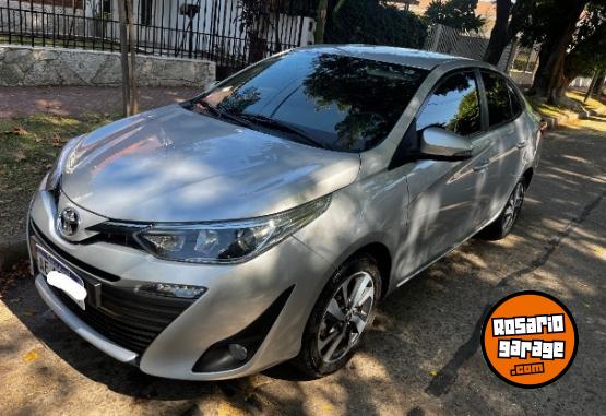 Autos - Toyota Yaris 2021 Nafta 101000Km - En Venta
